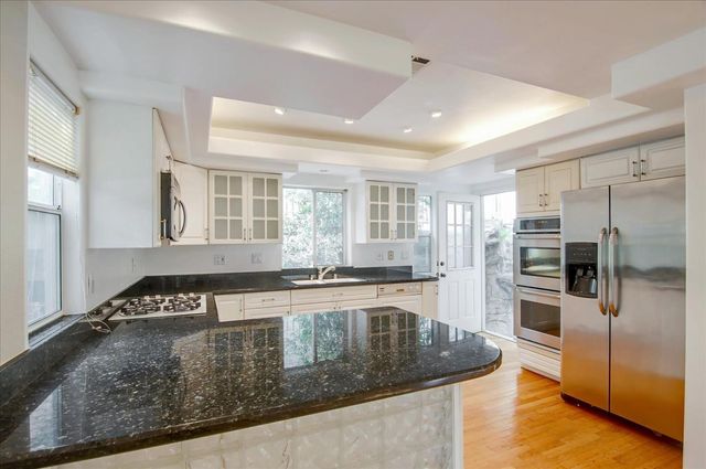 8527 Wonderland Avenue, Los Angeles, CA 90046