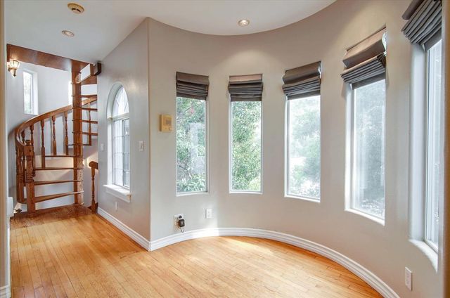 8527 Wonderland Avenue, Los Angeles, CA 90046