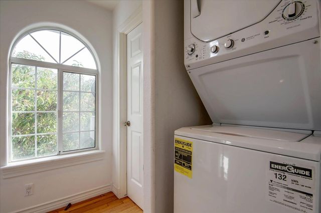 8527 Wonderland Avenue, Los Angeles, CA 90046