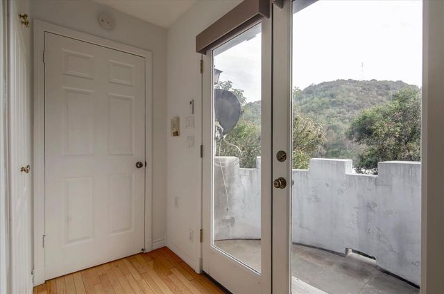 8527 Wonderland Avenue, Los Angeles, CA 90046