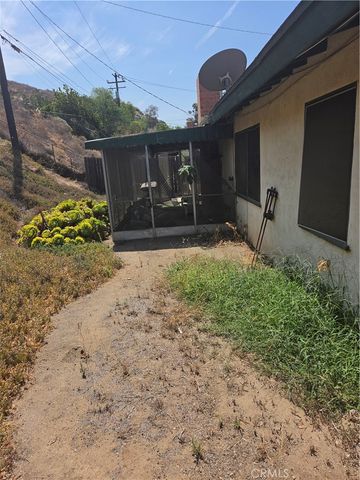 5901 Paramount Drive, Jurupa Valley, CA 92509
