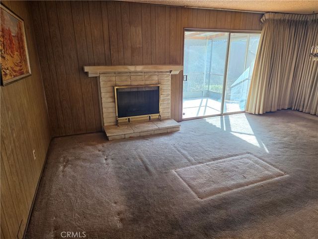 5901 Paramount Drive, Jurupa Valley, CA 92509