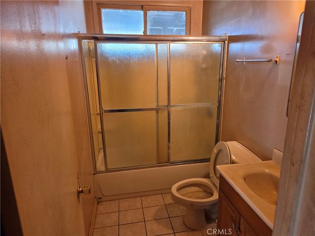5901 Paramount Drive, Jurupa Valley, CA 92509