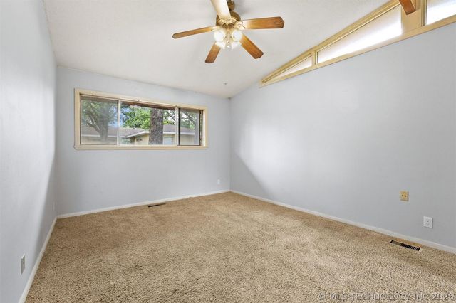 1010 Waco Street, Durant, OK 74701