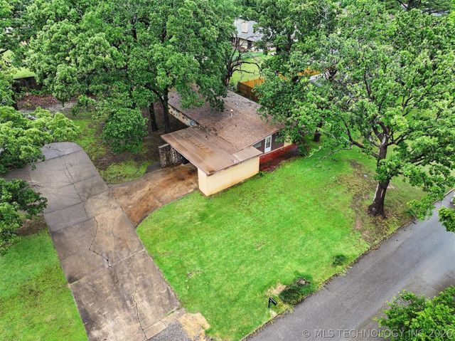 1010 Waco Street, Durant, OK 74701