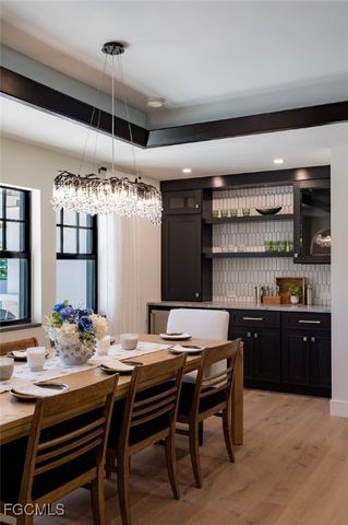 1325 Canterbury DR, Fort Myers, FL 33901