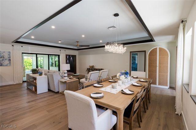 1325 Canterbury DR, Fort Myers, FL 33901