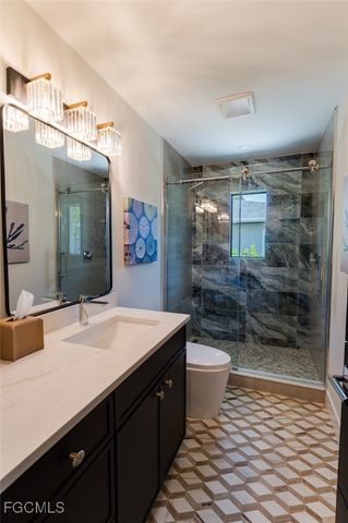 1325 Canterbury DR, Fort Myers, FL 33901