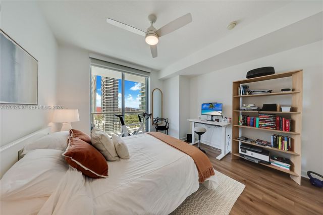 1111 SW 1st Ave 2719-N, Miami, FL 33130