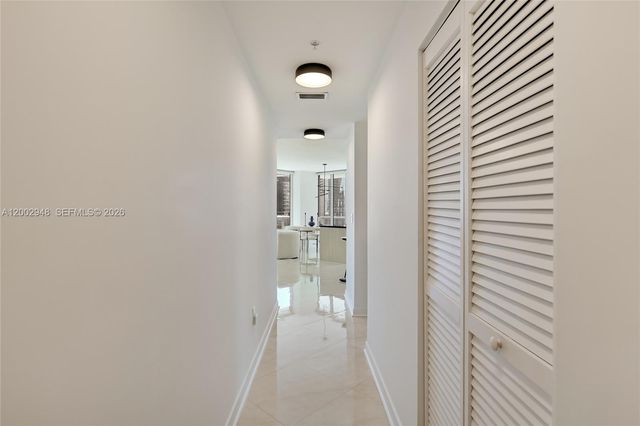 1111 SW 1st Ave 2719-N, Miami, FL 33130