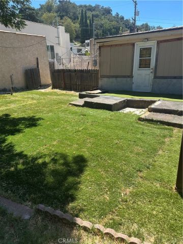 1248 Crescent Drive, Glendale, CA 91205