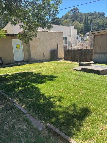 1248 Crescent Drive, Glendale, CA 91205