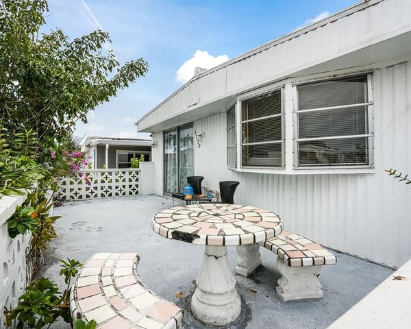 3150 Royal Palm Court, Dania Beach, FL 33312