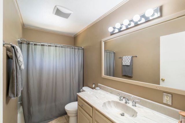 4224 Cherrywood Drive, Cedar Falls, IA 50613