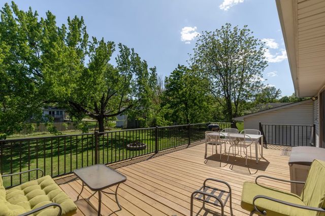 4224 Cherrywood Drive, Cedar Falls, IA 50613