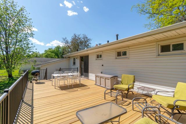 4224 Cherrywood Drive, Cedar Falls, IA 50613