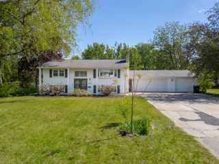 4224 Cherrywood Drive, Cedar Falls, IA 50613
