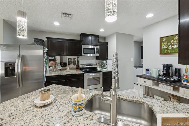 6927 Country Rose, San Antonio, TX 78240