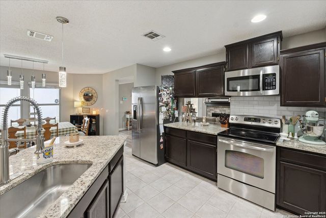 6927 Country Rose, San Antonio, TX 78240