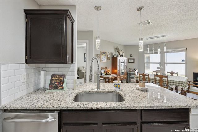 6927 Country Rose, San Antonio, TX 78240