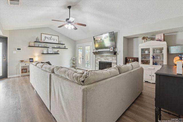6927 Country Rose, San Antonio, TX 78240