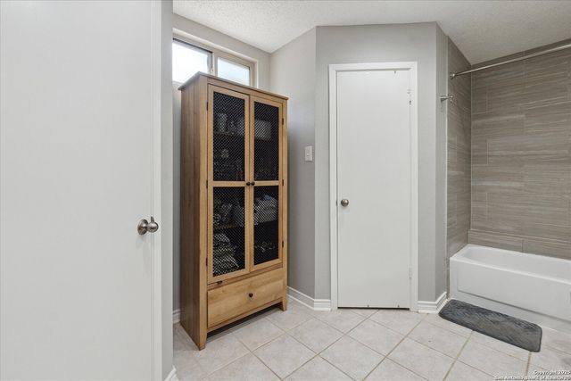 6927 Country Rose, San Antonio, TX 78240