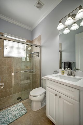 8980 Lakeview Place, Parkland, FL 33076