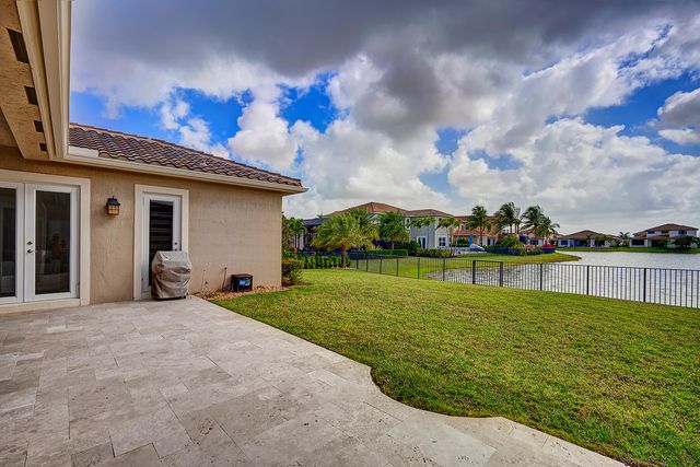 8980 Lakeview Place, Parkland, FL 33076