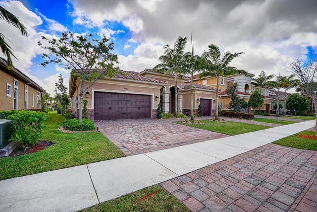 8980 Lakeview Place, Parkland, FL 33076