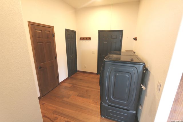 120 Western Way, Adkins, TX 78101