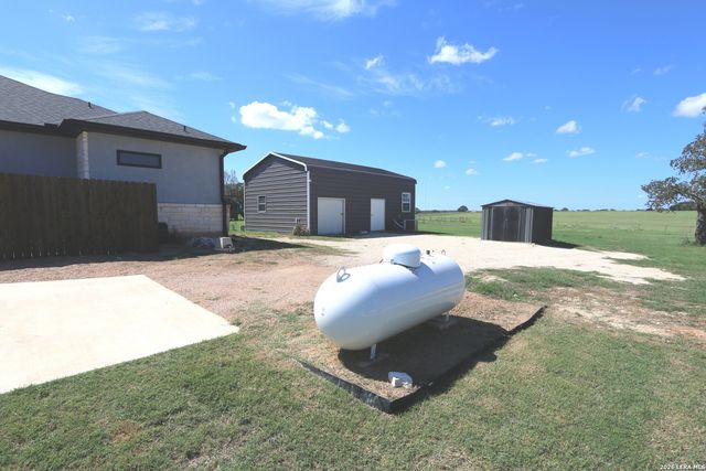120 Western Way, Adkins, TX 78101