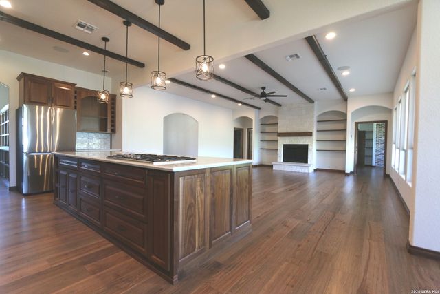 120 Western Way, Adkins, TX 78101