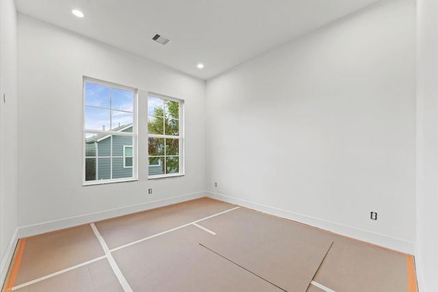 815 Lawrence Street, Houston, TX 77007