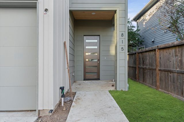 815 Lawrence Street, Houston, TX 77007