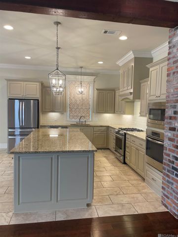 36138 Bluff Meadows Dr, Prairieville, LA 70769