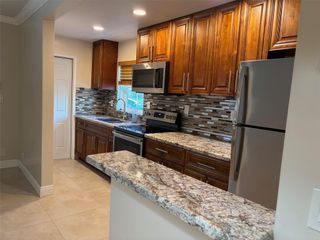 1021 NE 24th Ave 9, Pompano Beach, FL 33062