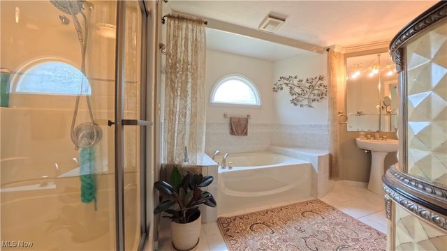 7017 Kirk Road, Canfield, OH 44406