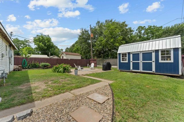 2102 Pearland Avenue, Pearland, TX 77581