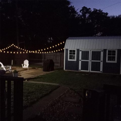 2102 Pearland Avenue, Pearland, TX 77581