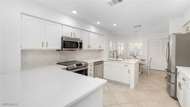 252 Via Perignon 10-3, Naples, FL 34119