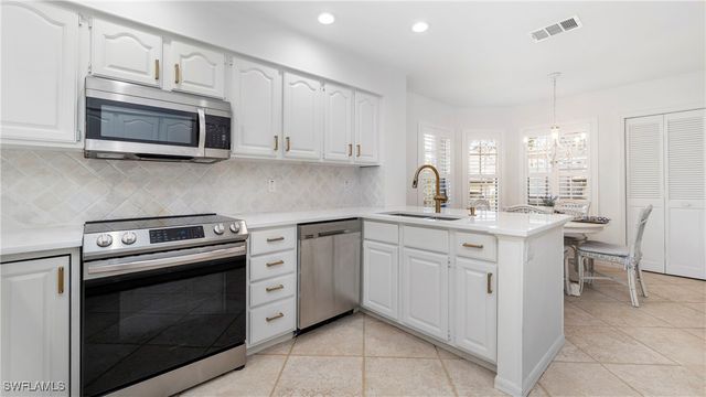 252 Via Perignon 10-3, Naples, FL 34119