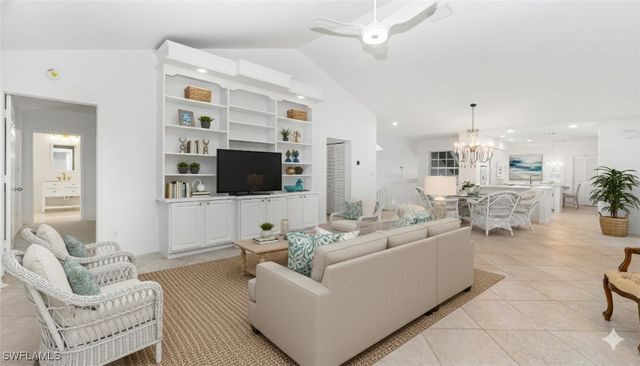 252 Via Perignon 10-3, Naples, FL 34119