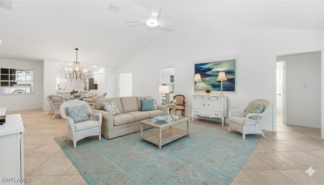 252 Via Perignon 10-3, Naples, FL 34119