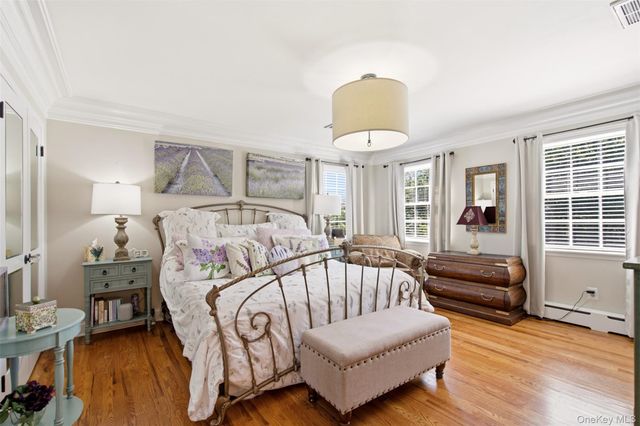 4 Jefferson Landing Circle, Port Jefferson, NY 11777
