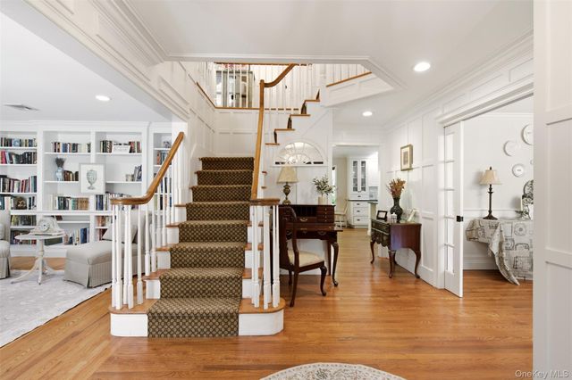 4 Jefferson Landing Circle, Port Jefferson, NY 11777