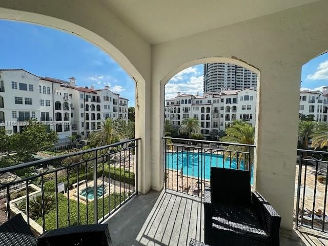 3900 Island Blvd B-303, Aventura, FL 33160