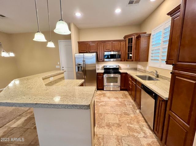 121 N CALIFORNIA Street 12, Chandler, AZ 85225