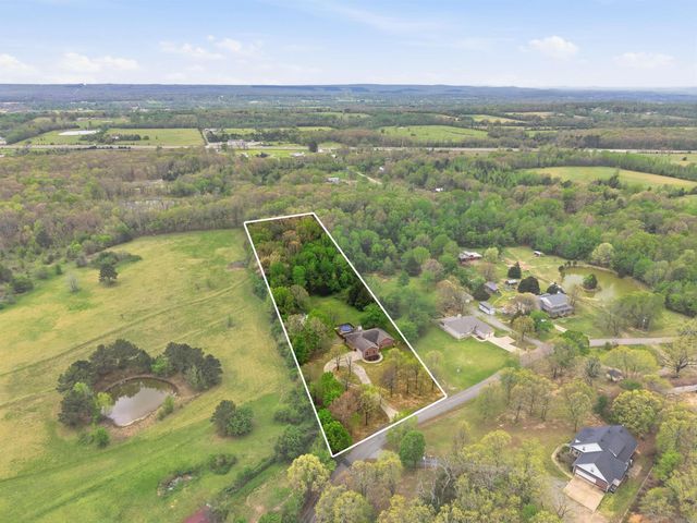 216 Carroll Road, Conway, AR 72032