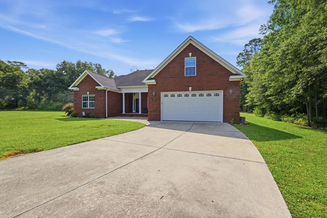 1071 Forest Dr., Conway, SC 29526