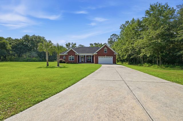 1071 Forest Dr., Conway, SC 29526